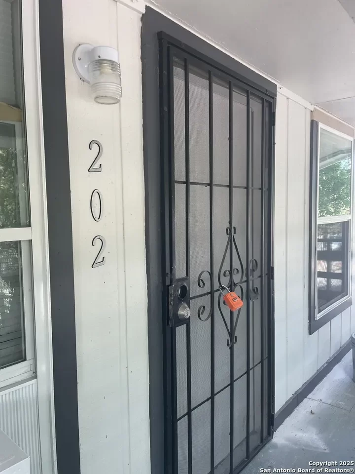 2BR House for Rent in San Antonio, TX
