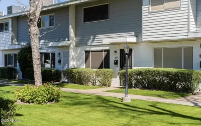 3BR Townhouse for Sale in Phoenix, AZ