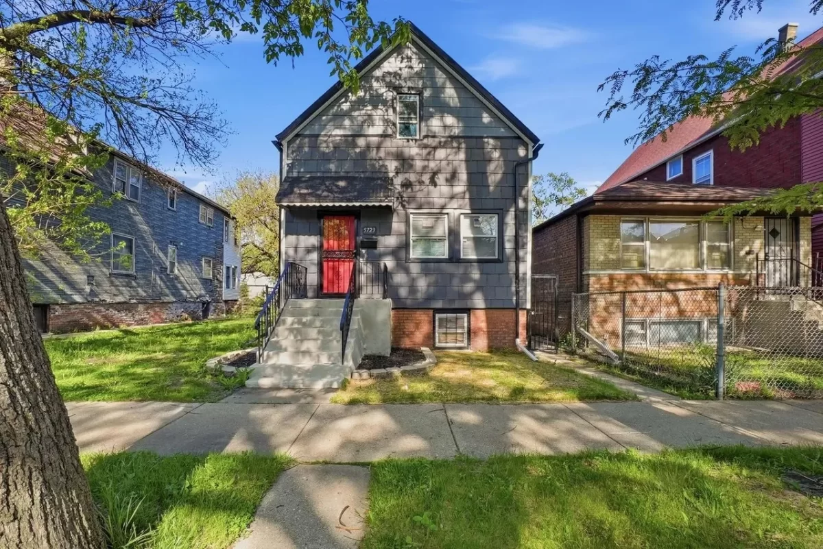 4BR House for Sale in Chicago, IL