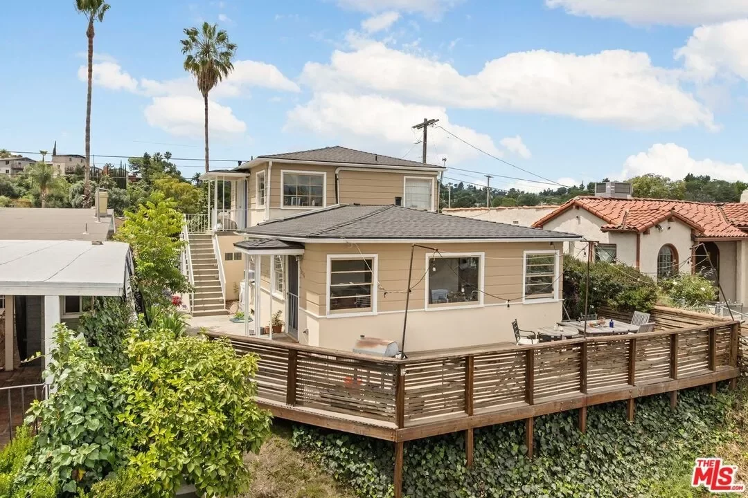 4BR Multi-Family for Sale in Los Angeles, CA