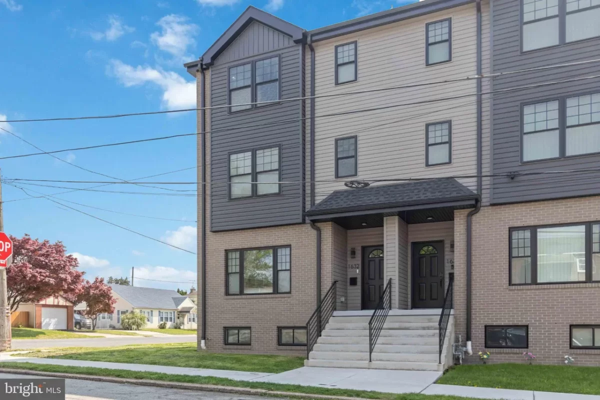 4BR Townhouse for Sale in Philadelphia, PA