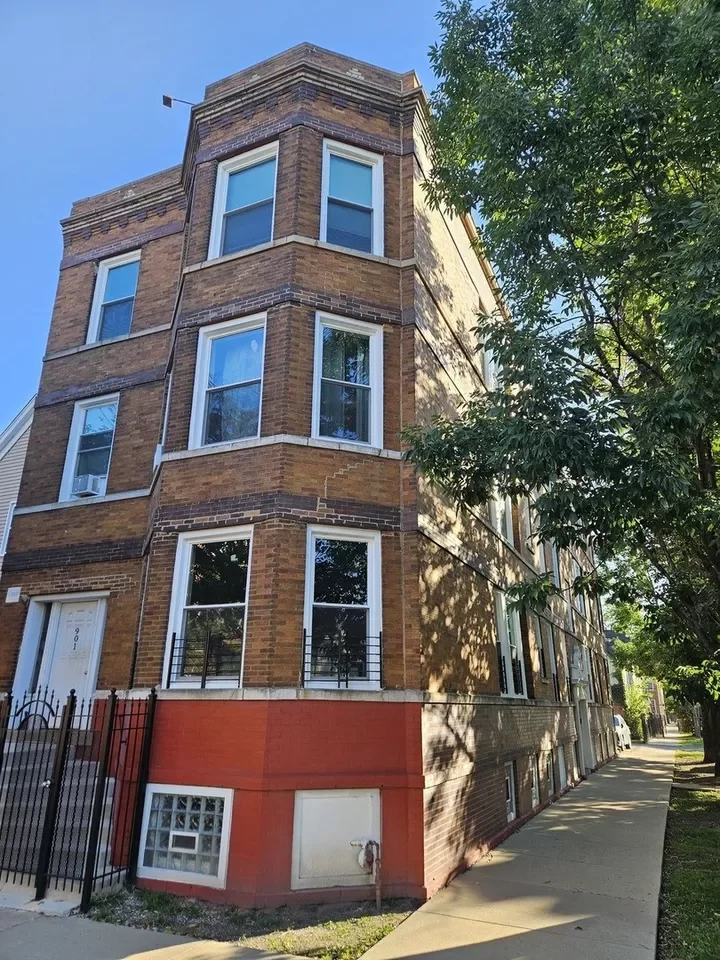 2BR Condo for Rent in Chicago, IL