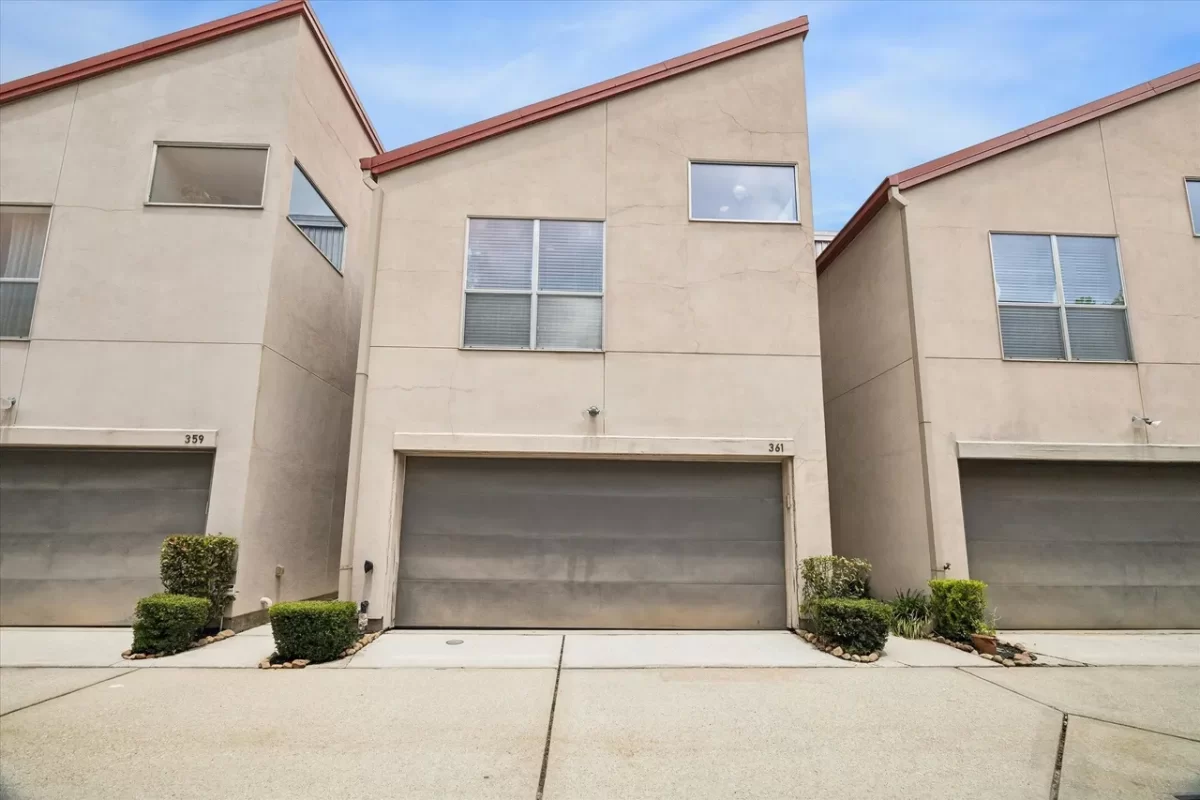 3BR Townhouse for Sale in Houston, TX