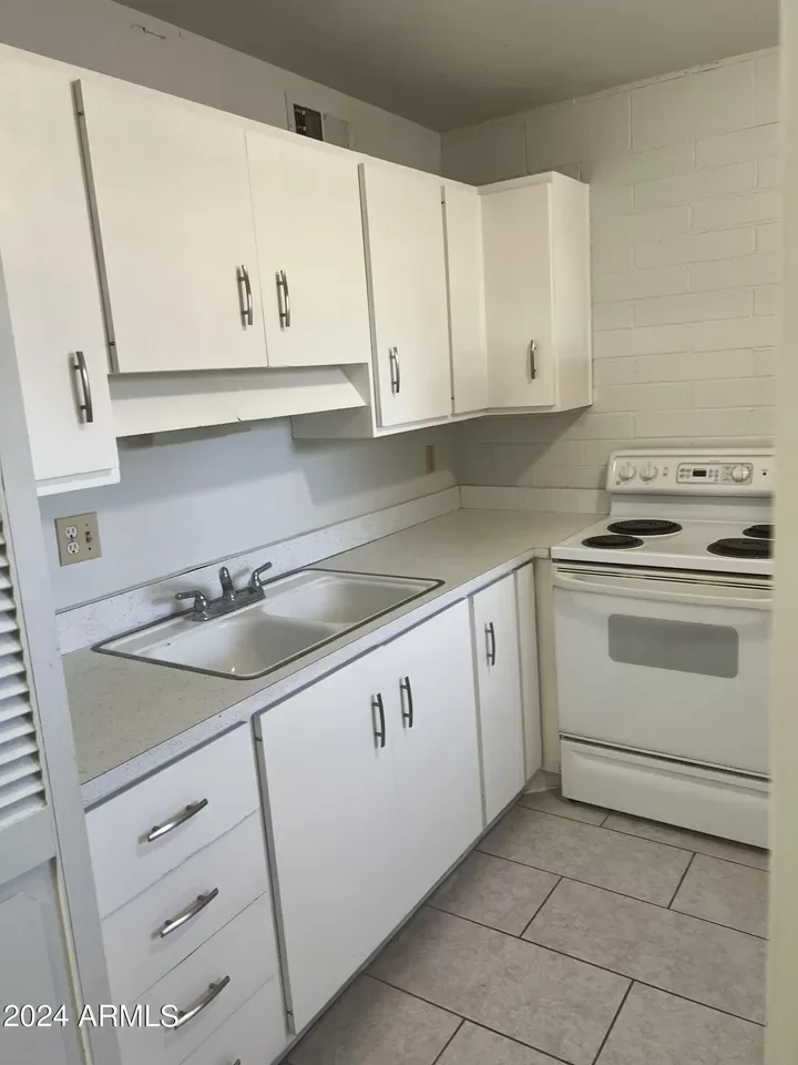 Condo for Sale in Phoenix, AZ