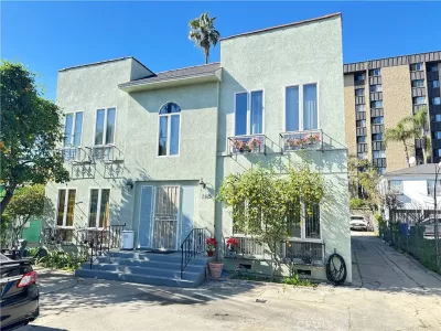 6BR Multi-Family for Sale in Los Angeles, CA