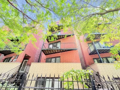 2BR Condo for Sale in Chicago, IL
