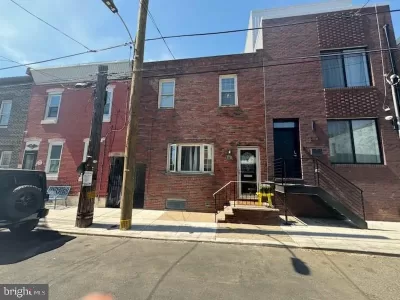 3BR Townhouse for Sale in Philadelphia, PA