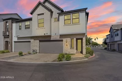 4BR Townhouse for Sale in Phoenix, AZ