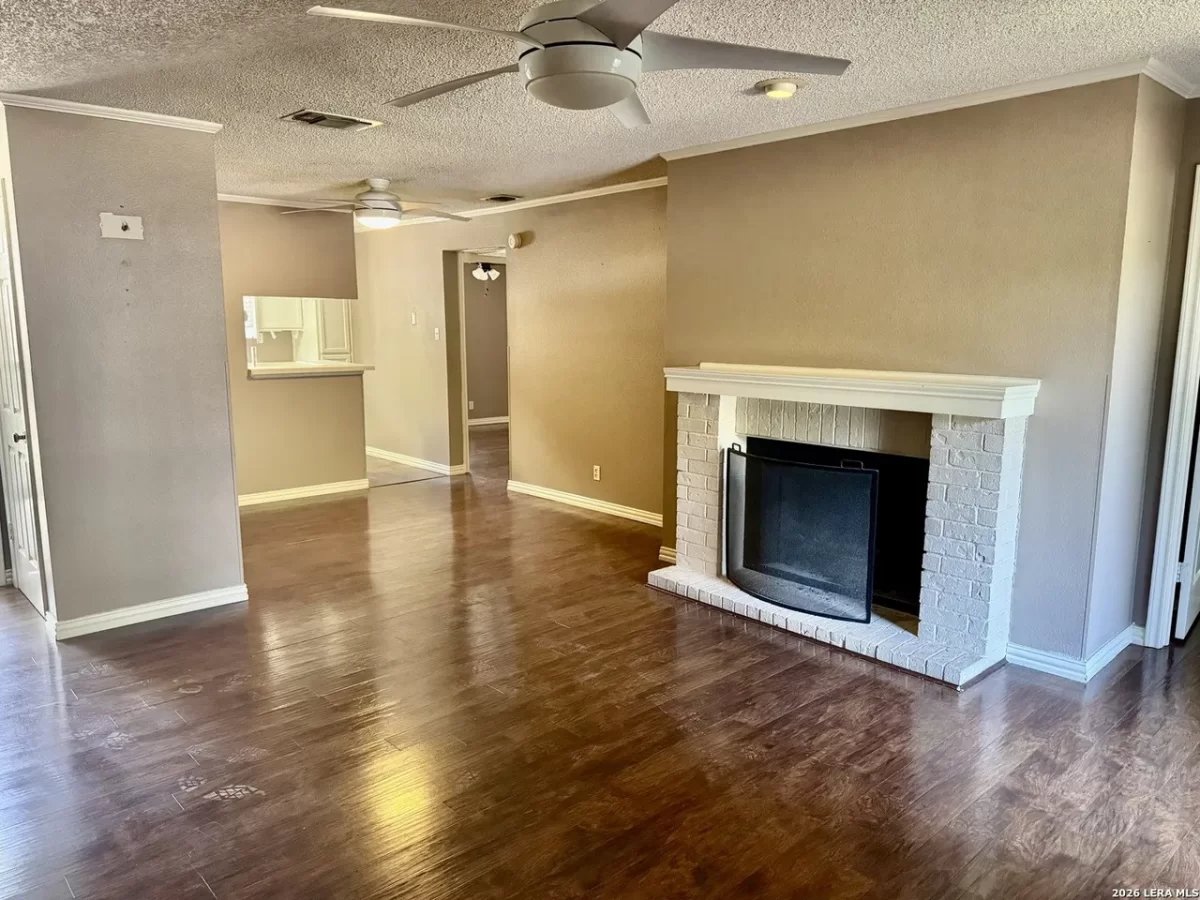 2BR House for Sale in San Antonio, TX