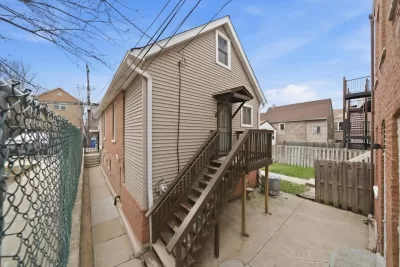 2BR House for Rent in Chicago, IL