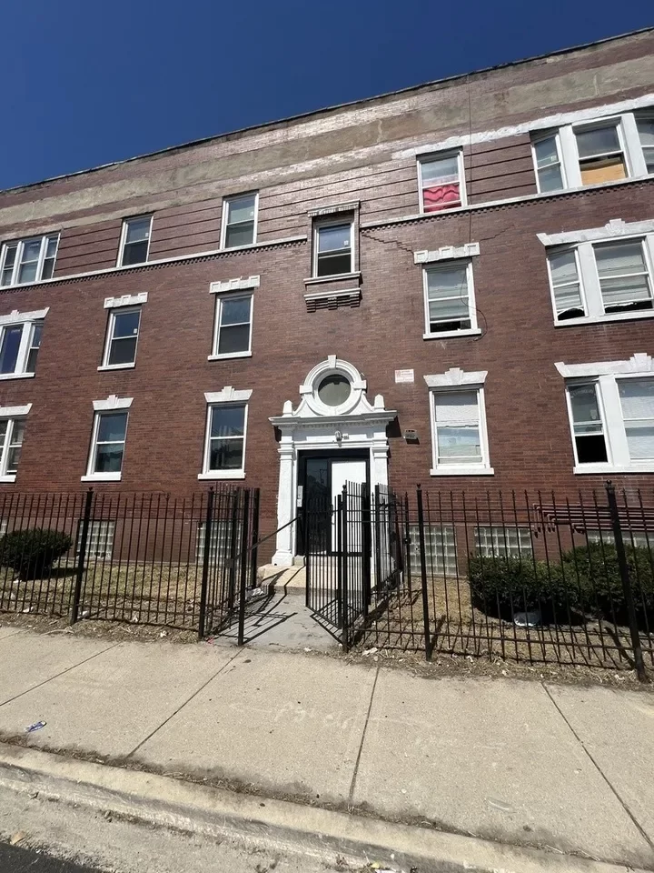 2BR Apartment for Rent in Chicago, IL
