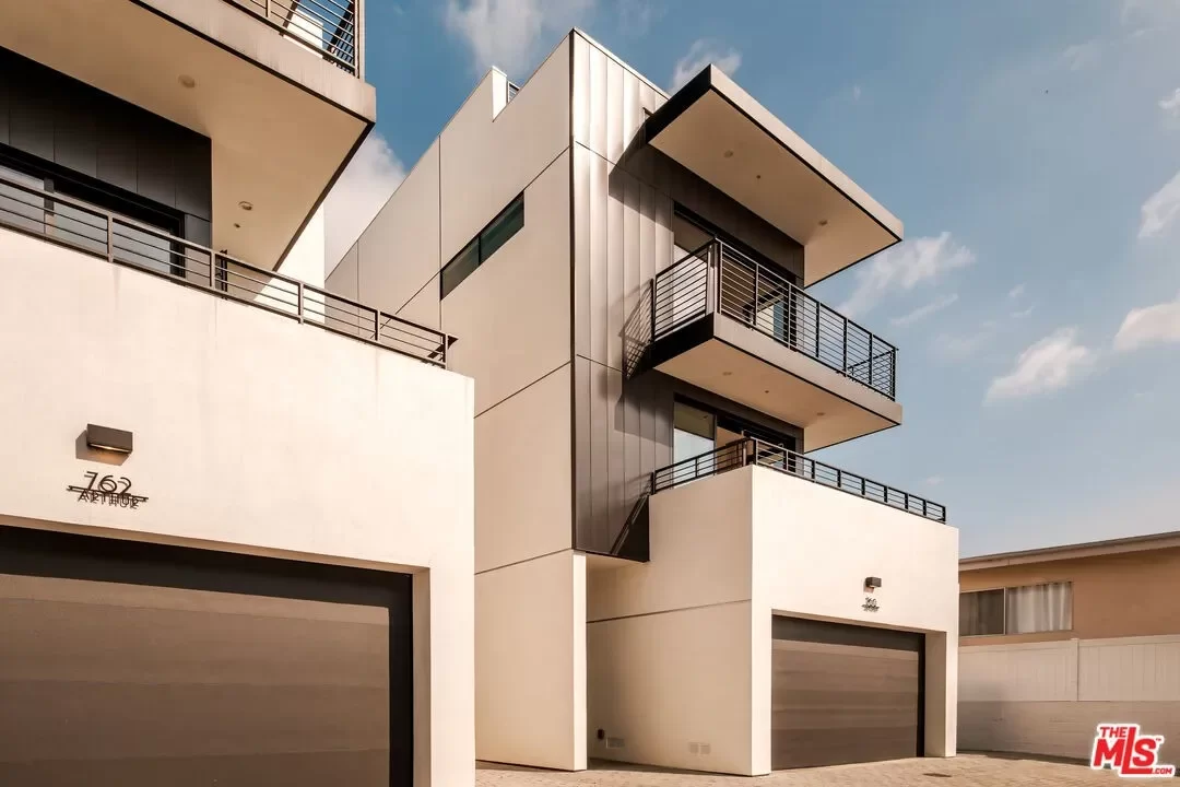 3BR House for Sale in Los Angeles, CA