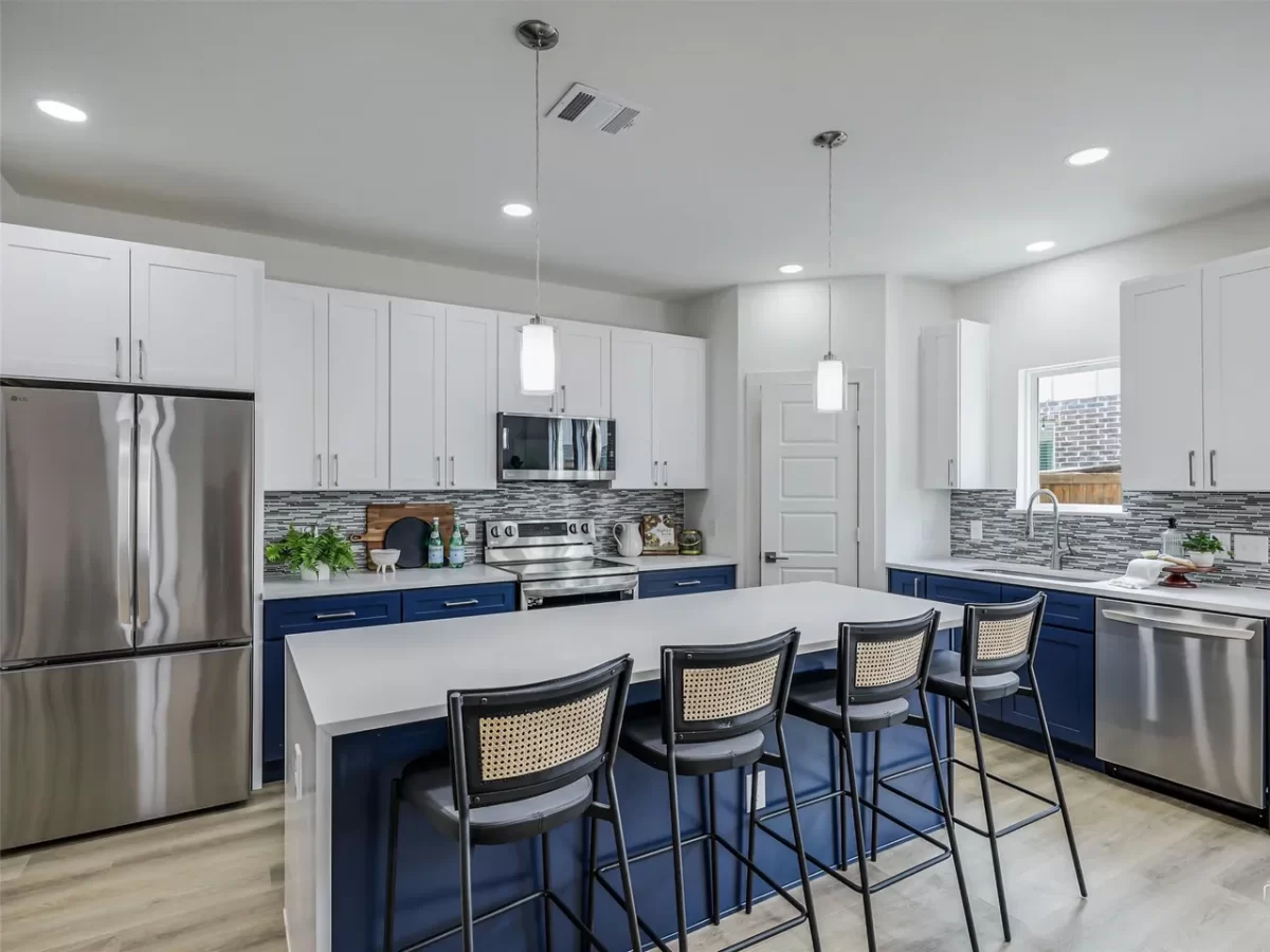 2BR Townhouse for Sale in Dallas, TX