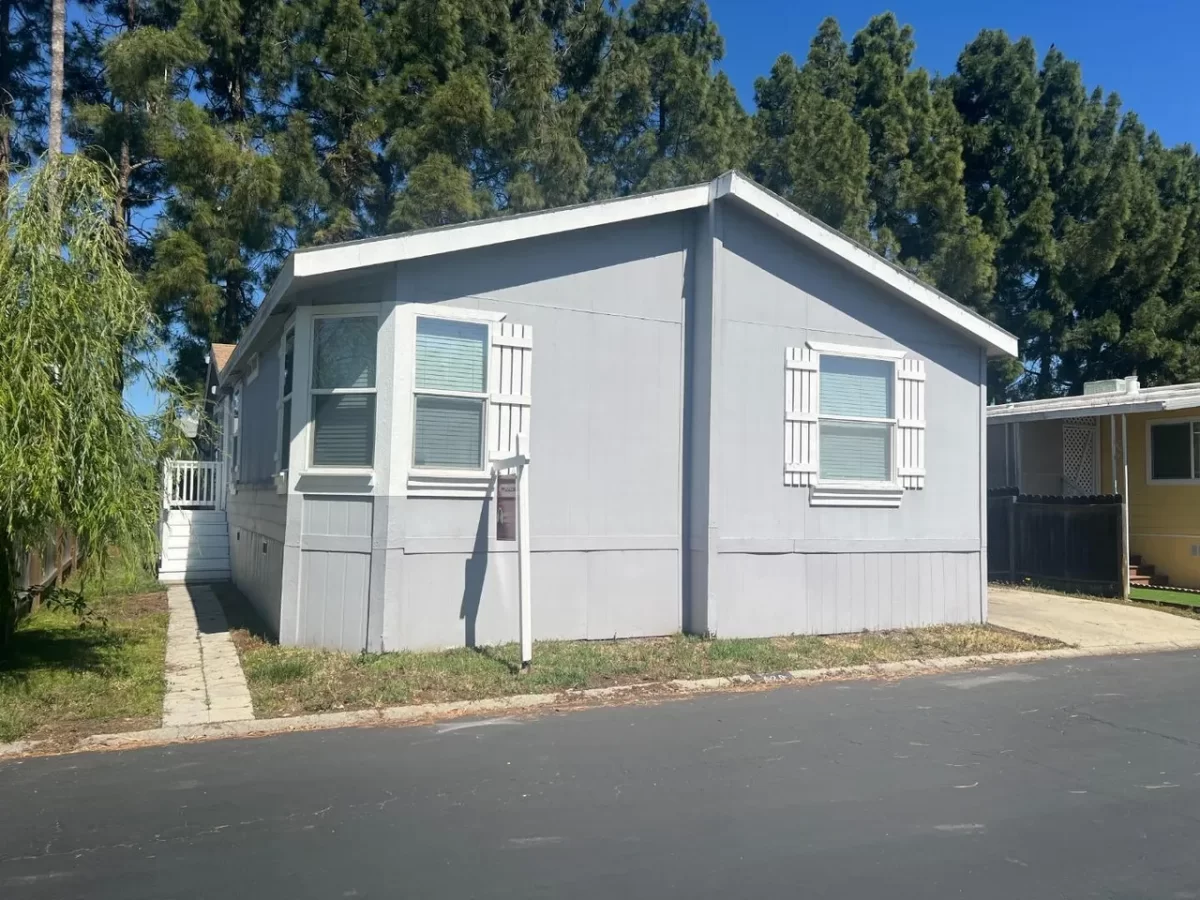 4BR Mobile Home for Sale in San Jose, CA