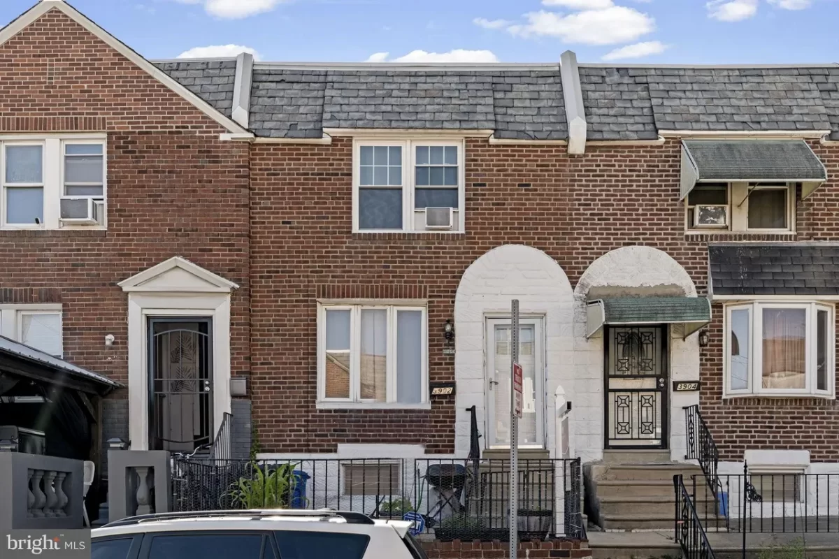 3BR Townhouse for Sale in Philadelphia, PA