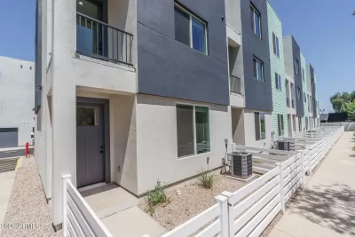 3BR Townhouse for Sale in Phoenix, AZ