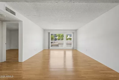 2BR Condo for Sale in Phoenix, AZ