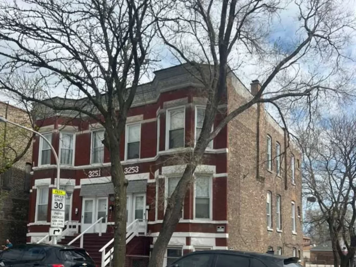 18BR Multi-Family for Sale in Chicago, IL