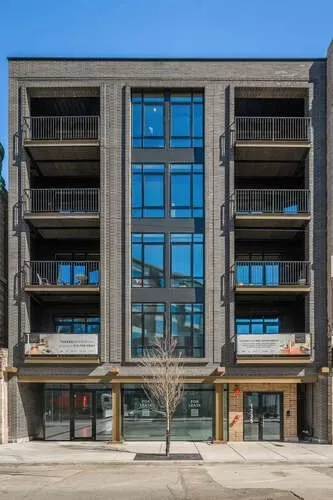 2BR Condo for Rent in Chicago, IL