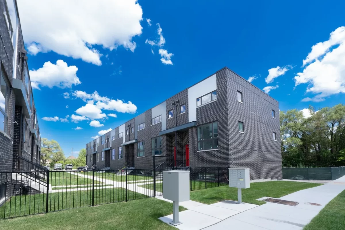 3BR Townhouse for Sale in Chicago, IL