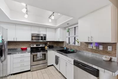 2BR Condo for Sale in Phoenix, AZ