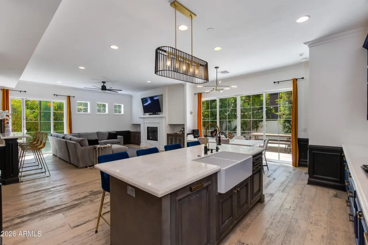 5BR House for Sale in Phoenix, AZ