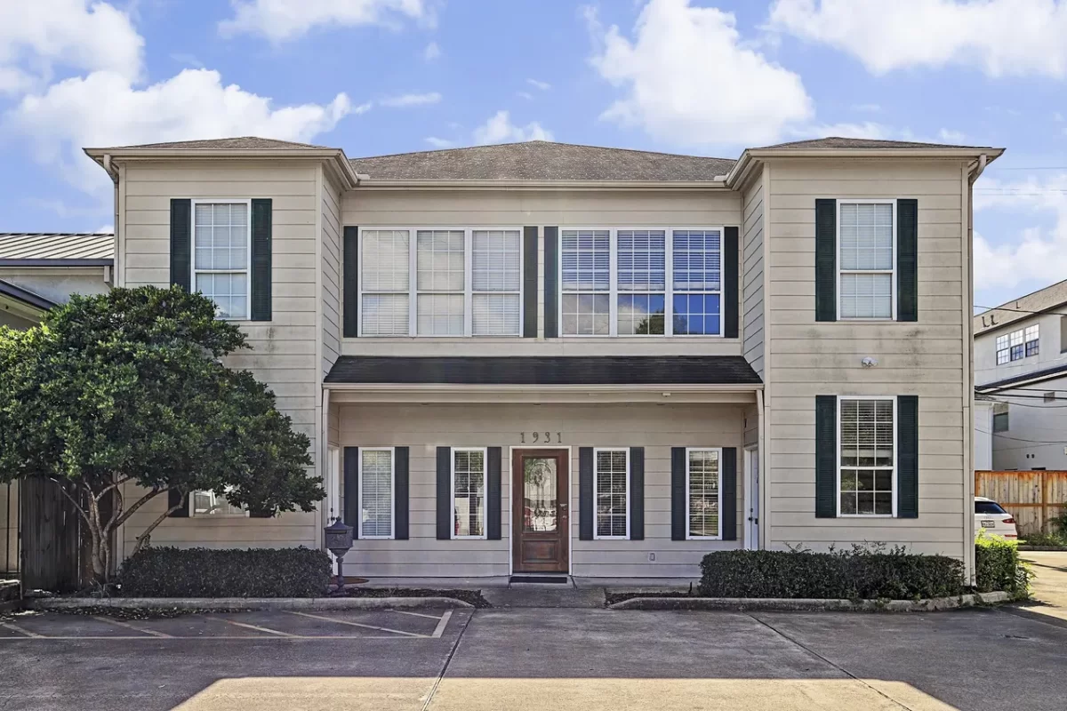 4BR Multi-Family for Sale in Houston, TX