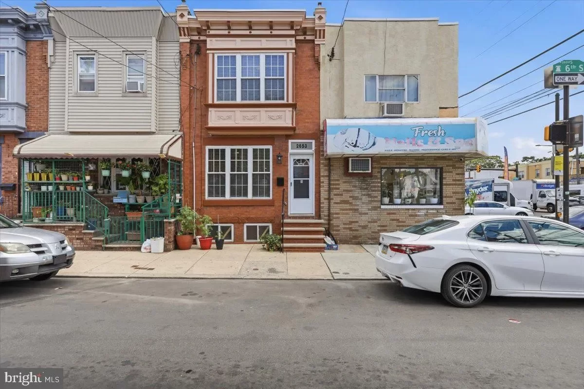 3BR Townhouse for Rent in Philadelphia, PA
