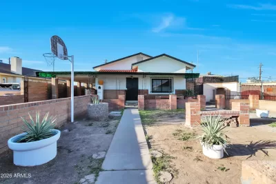 4BR Multi-Family for Sale in Phoenix, AZ