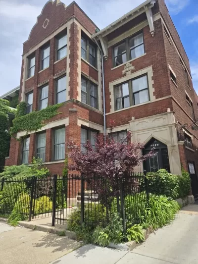 5BR Apartment for Rent in Chicago, IL
