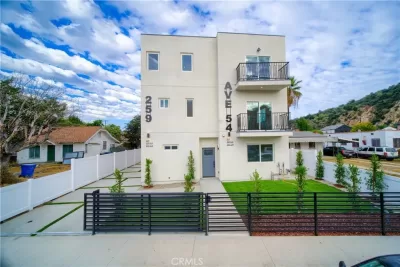 4BR House for Rent in Los Angeles, CA