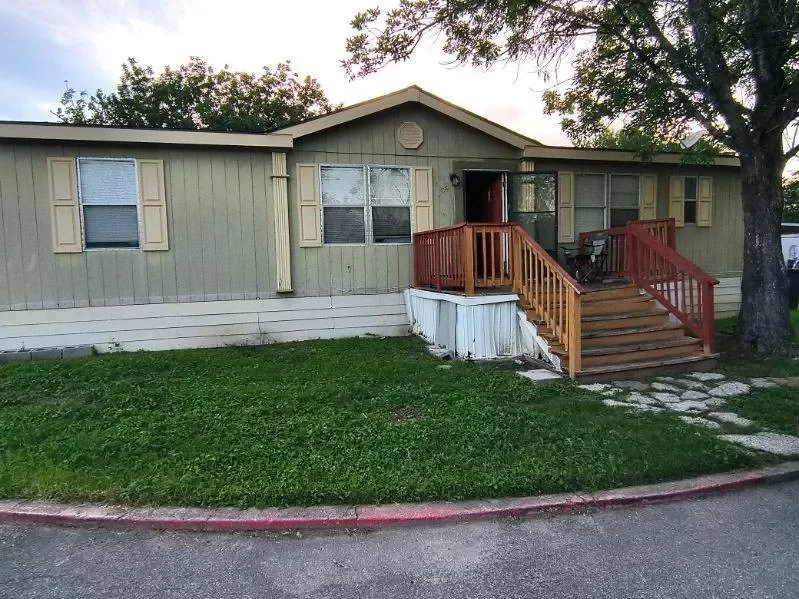 3BR Mobile Home for Sale in San Antonio, TX