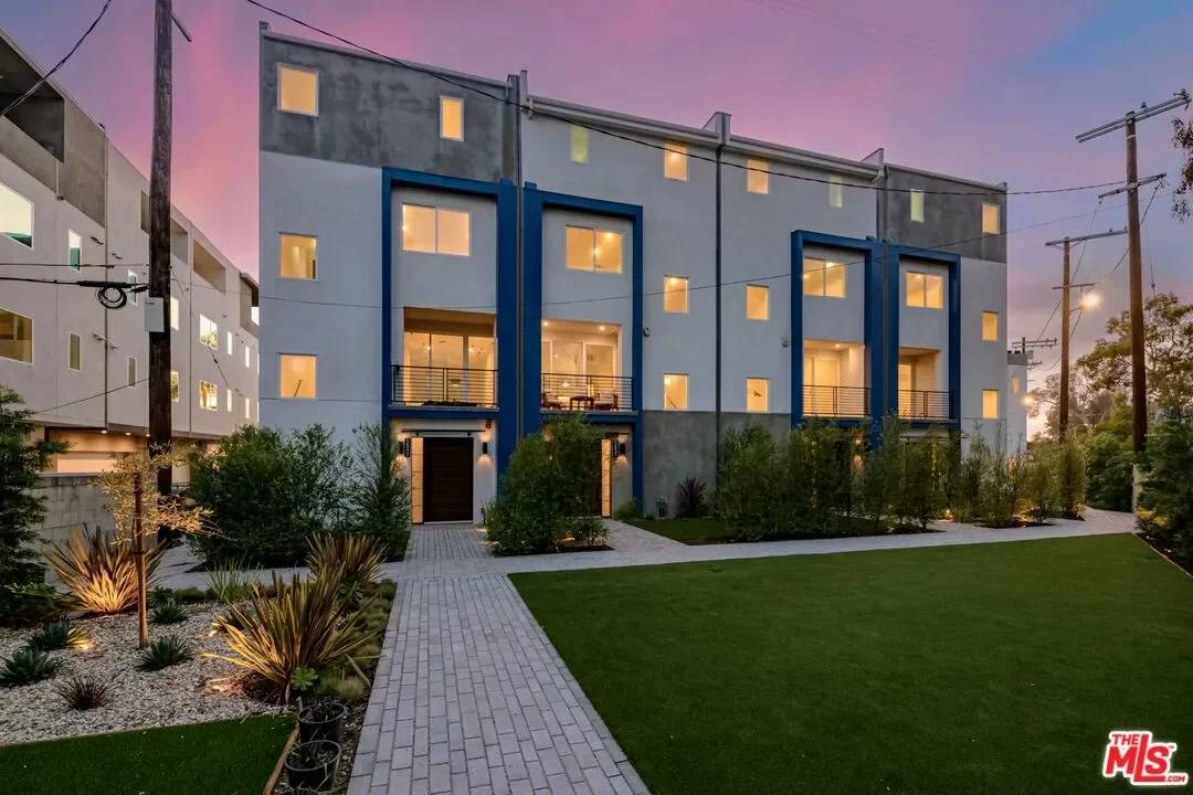3BR House for Sale in Los Angeles, CA