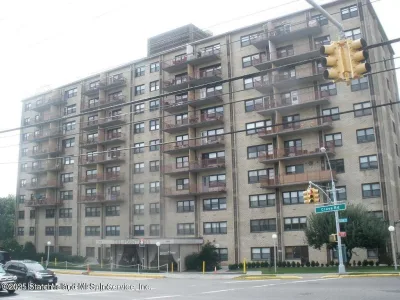 3BR House for Sale in Staten Island, NY
