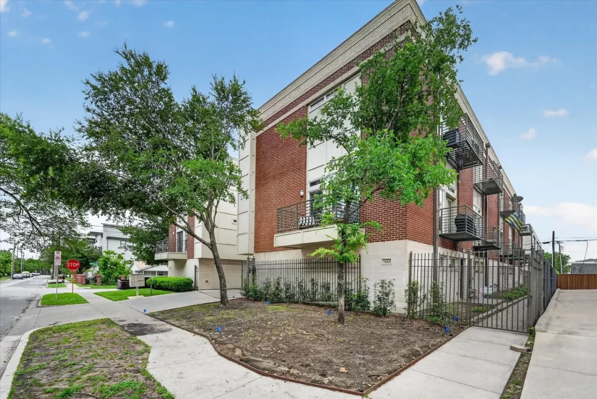 2BR Condo for Rent in Dallas, TX