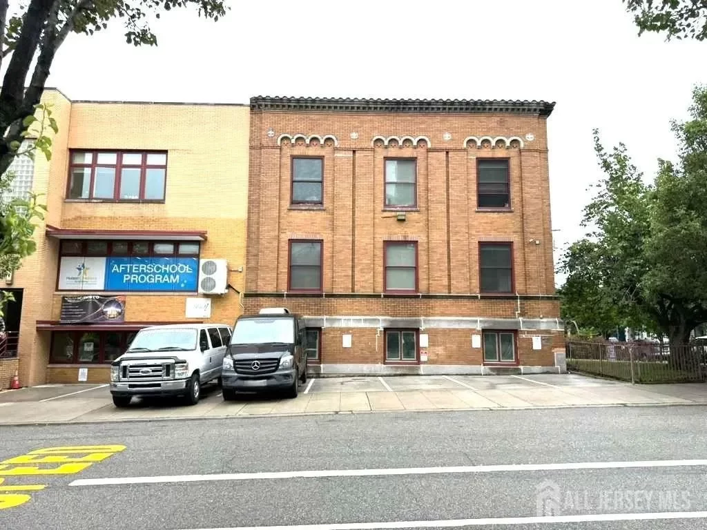 4BR Apartment for Rent in Union City, NJ