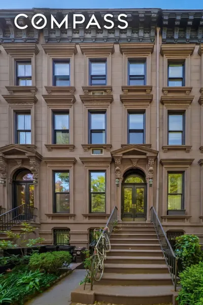 Townhouse for Sale in Brooklyn, NY