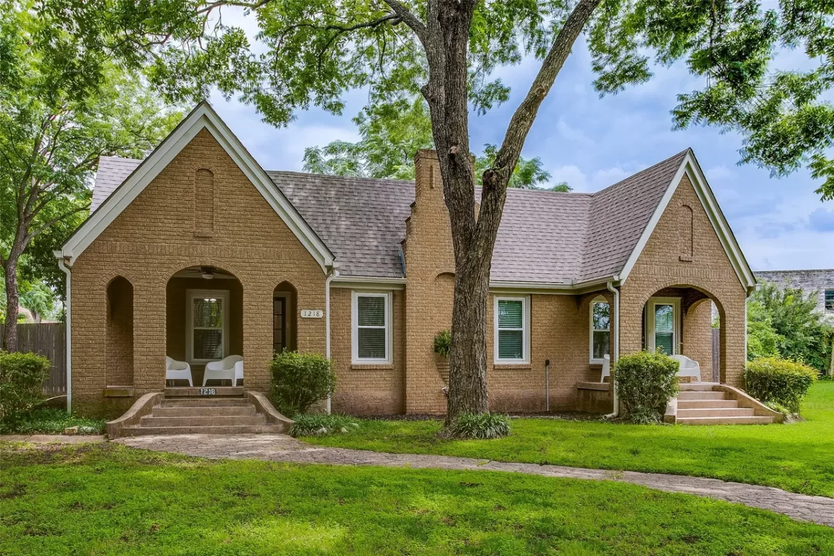 2BR House for Sale in Dallas, TX