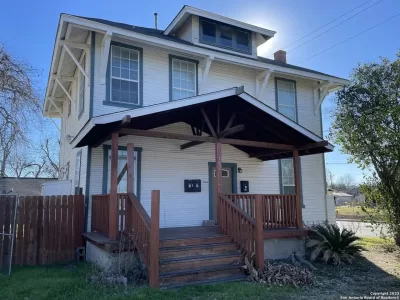 2BR House for Rent in San Antonio, TX
