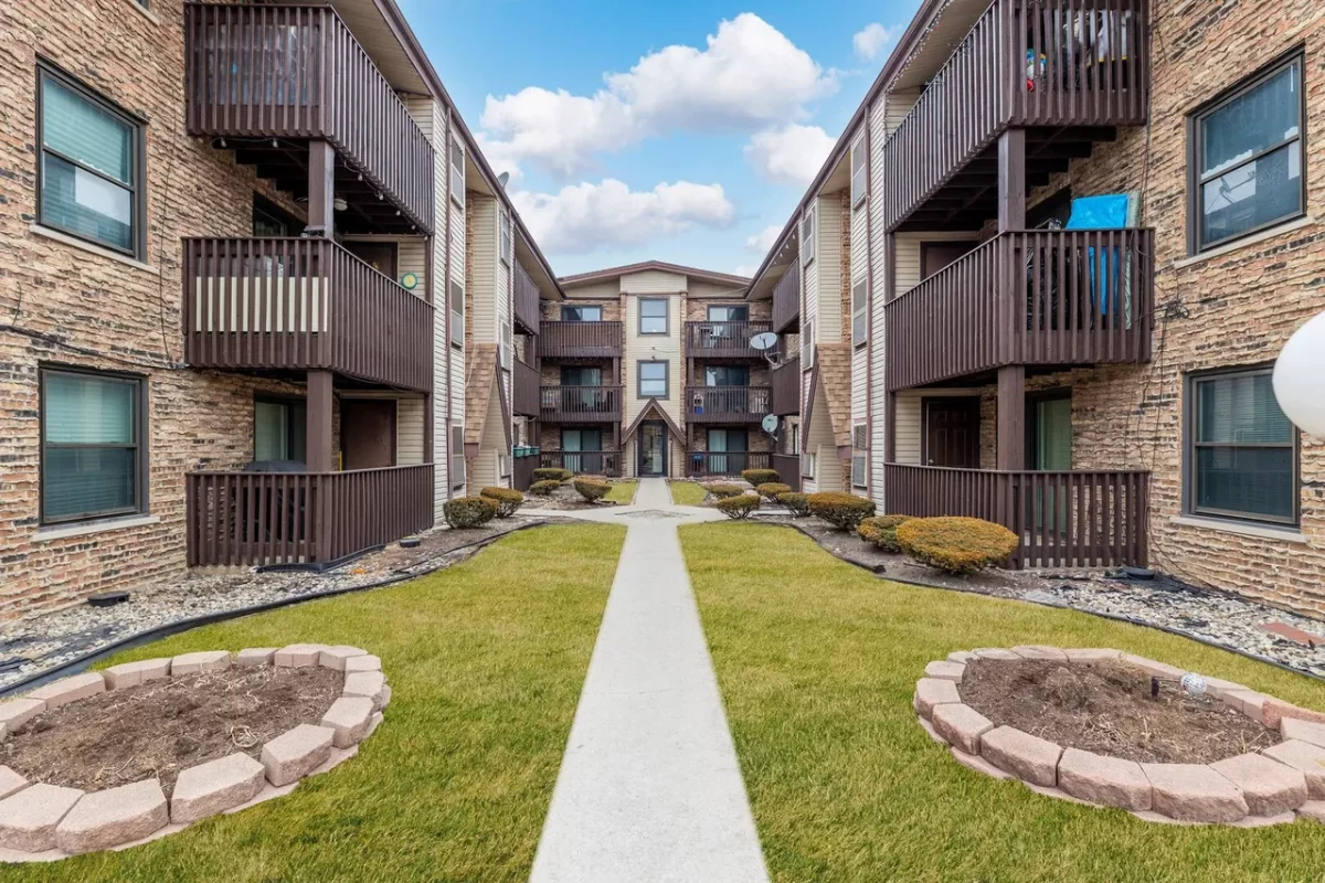 3BR Condo for Sale in Chicago, IL