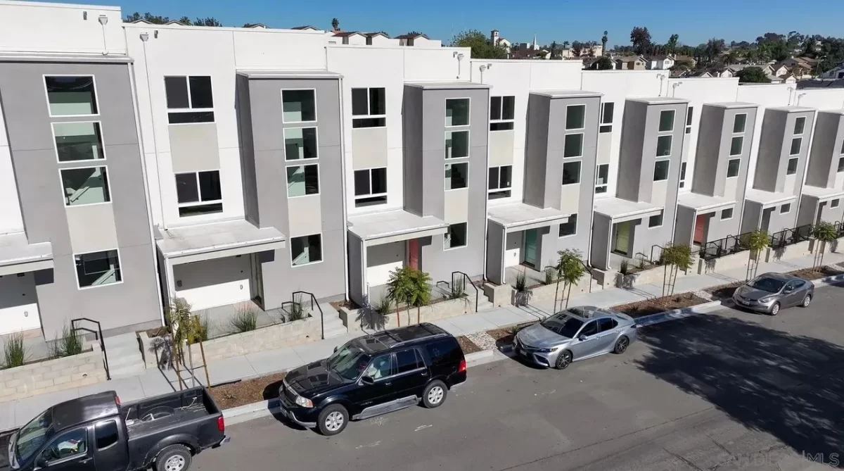 3BR Townhouse for Sale in San Diego, CA