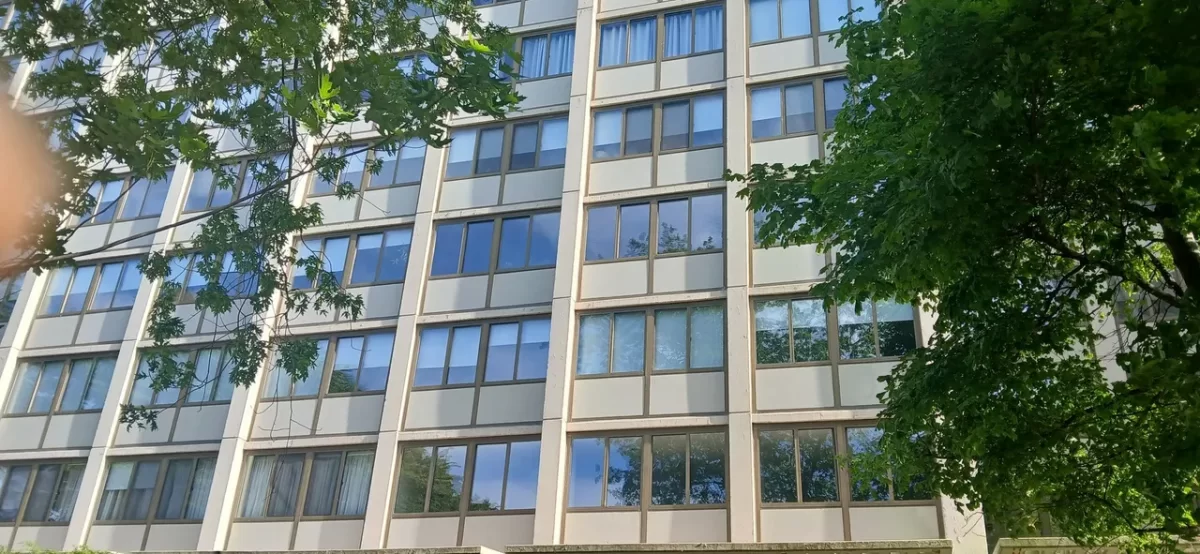 2BR House for Sale in Chicago, IL