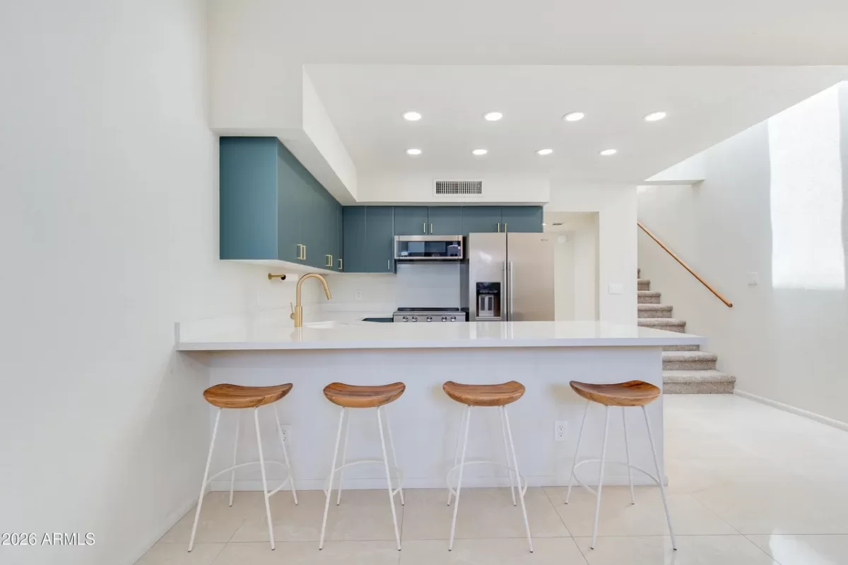 2BR Townhouse for Sale in Phoenix, AZ