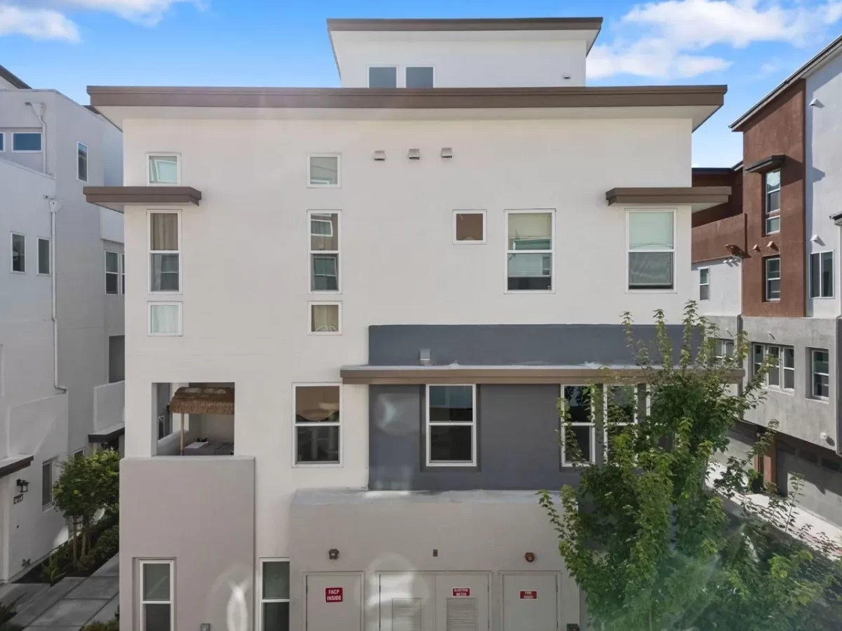 4BR Townhouse for Sale in Santa Clara, CA