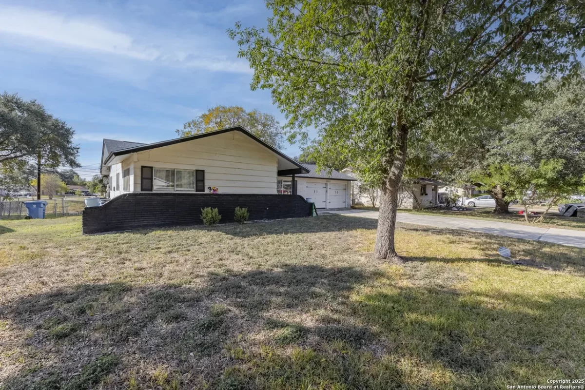 3BR House for Sale in Kirby, TX