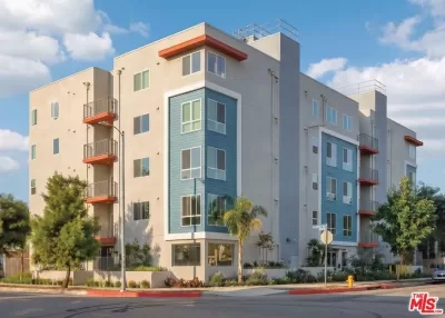 4BR Multi-Family for Sale in Los Angeles, CA