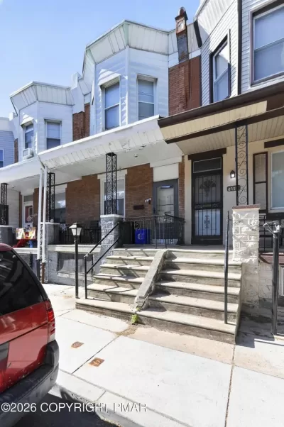3BR Townhouse for Sale in Philadelphia, PA