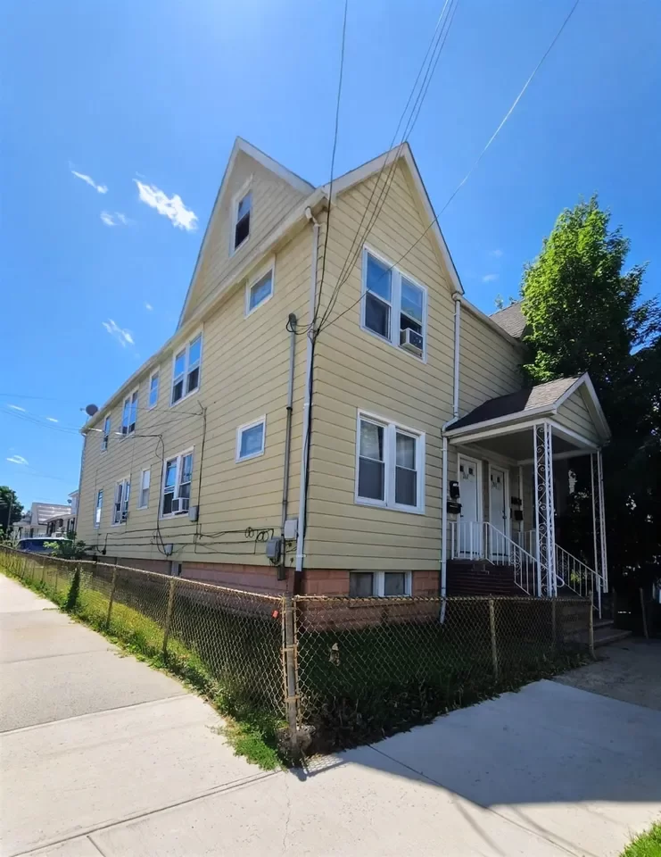1BR Multi-Family for Rent in Secaucus, NJ