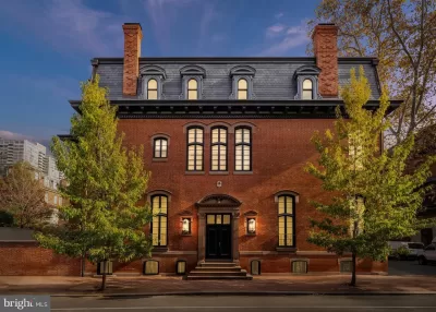 4BR Townhouse for Sale in Philadelphia, PA