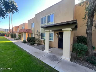 3BR Townhouse for Rent in Phoenix, AZ